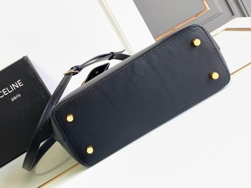 شنطة سيلين اسود مميزة