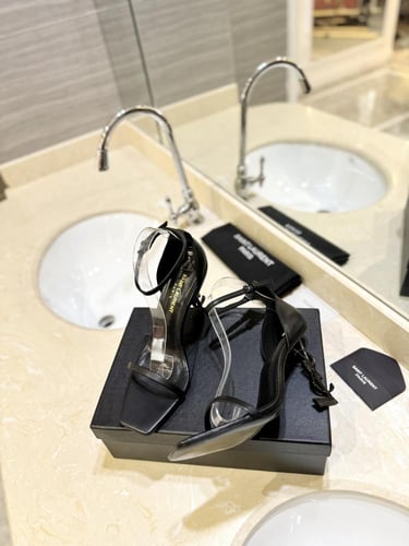 سان لوران كعب عالي اسود ترندي