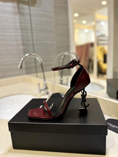 سان لوران كعب عالي عنابي مع اسود