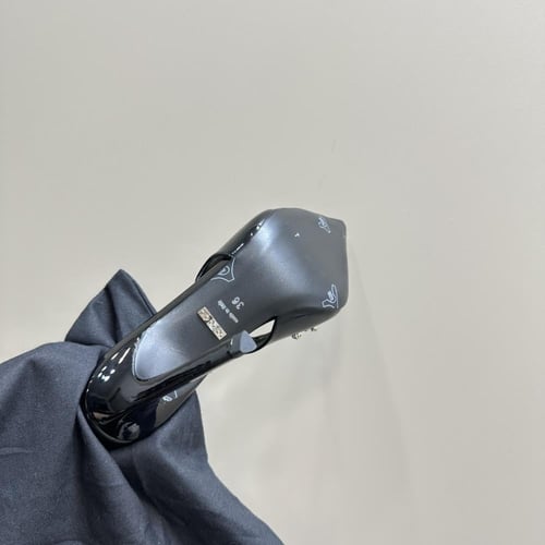 قوتشي كعب عالي اسود