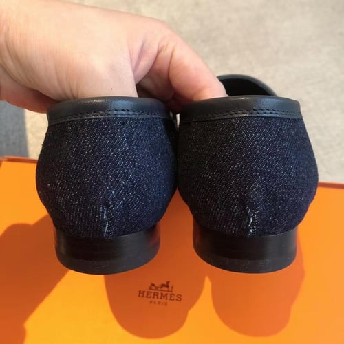 لوفر ايرميز اسود