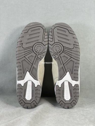 نيو بالانس 550 اوف وايت