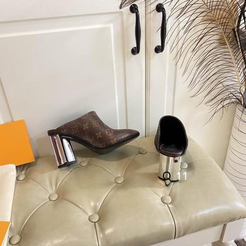 لويس فيتون كعب عالي بني