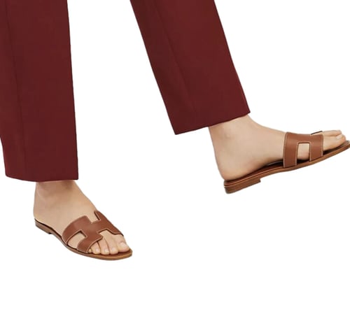 ايرميز صندل بني جملي مريح