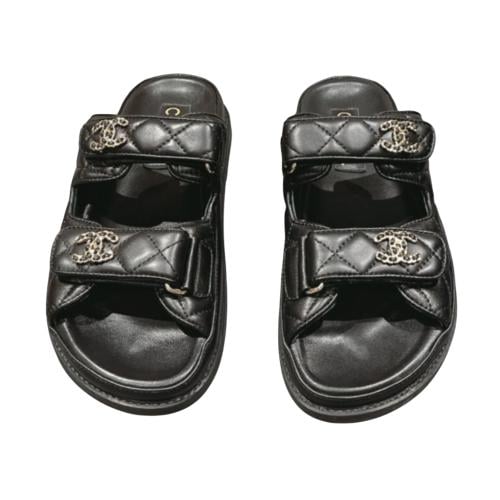 شانيل صندل اسود