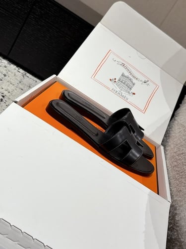 ايرميز صندل اسود