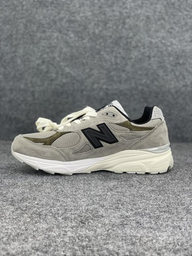 نيو بالانس 990 اوف وايت رمادي