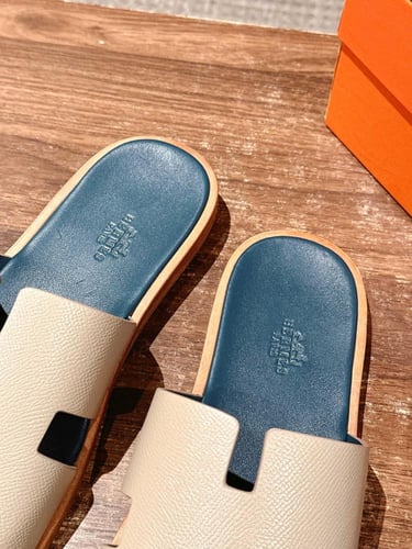 ايرميز صندل بيج عصري