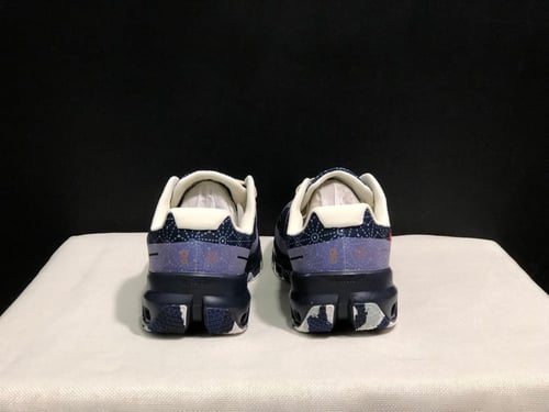 اون رانينغ لويفي كحلي