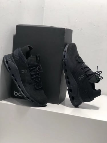 اون رانينغ كلاود نوفا اسود