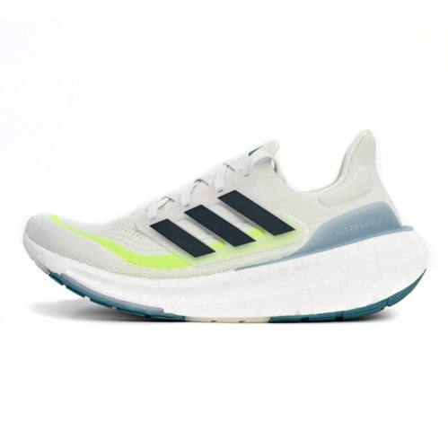 اديداس اولترا بوست ابيض كلاسيك