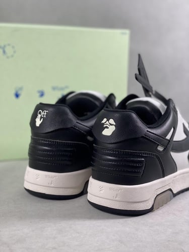 اوف وايت - حذاء سنيكر ابيض و اسود