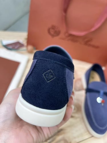 لوروبيانا كحلي أنيق