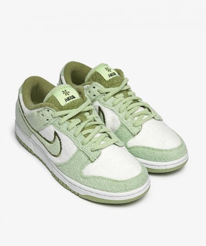 نايكي اس بي دانك ابيض و اخضر