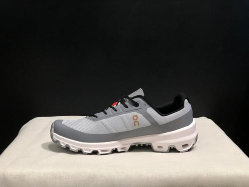 اون رانينغ لويفي رمادي