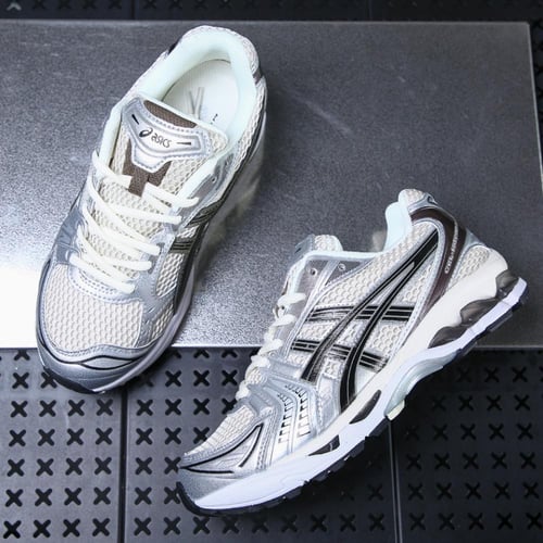 سنيكر ايسكس جيل كايانو 14 اسود