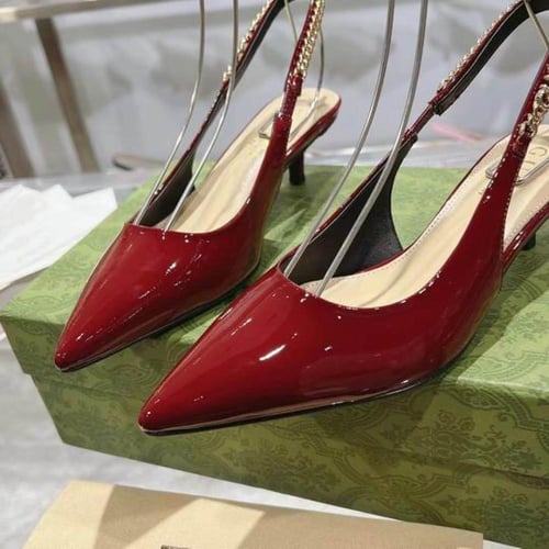 قوتشي كعب عالي عنابي