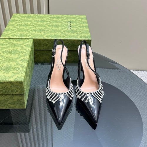 قوتشي كعب عالي اسود