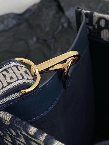 شنطة ديور توت باق كحلي بيج