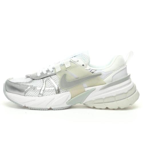 نايكي في تو كي ابيض