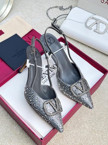 فالينتينو كعب عالي ميتاليك