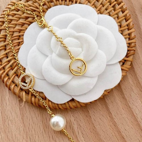 سلسلة فيندي جولد مميزة