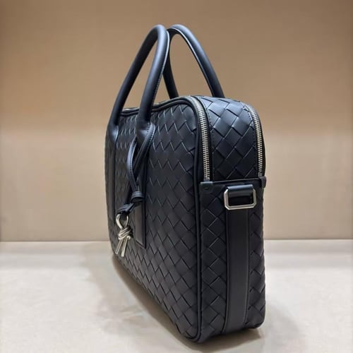 شنطة بوتيقا اسود فخمة