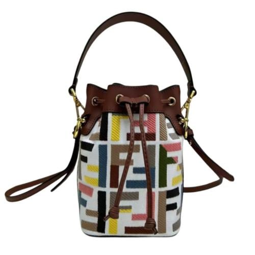 شنطة فيندي 'مون تريزور' ملون