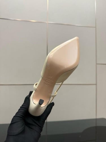 لويس فيتون كعب عالي سكري