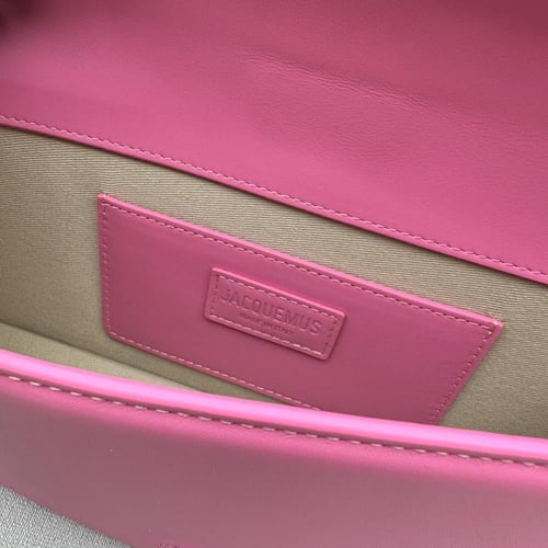 شنطة جاكومس وردي