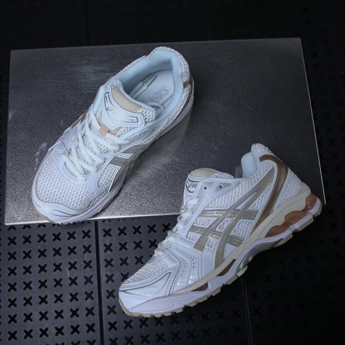 سنيكر ايسكس جيل كايانو 14 ابيض وبيج