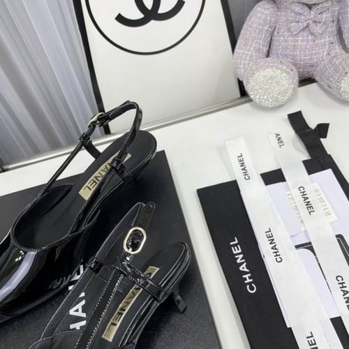 تشانيل كعب عالي أسود