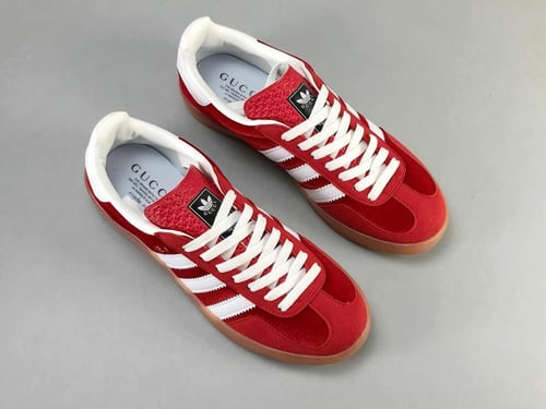 اديداس سامبا أحمر