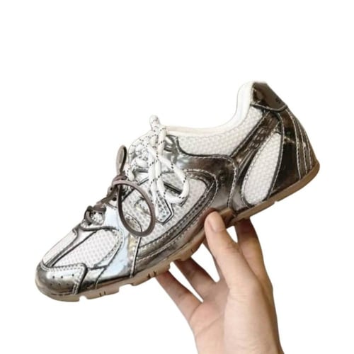 نيو بالانس تعاون مع ميو فضي