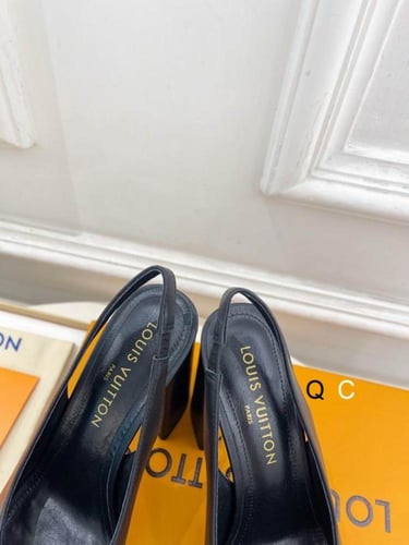 لويس فيتون كعب عالي أسود