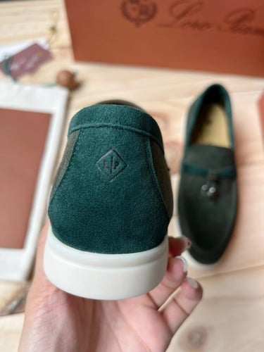 لوروبيانا اخضر