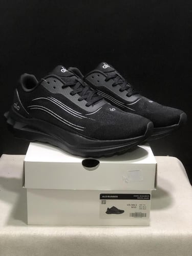 سنيكر ألو يوقا أسود