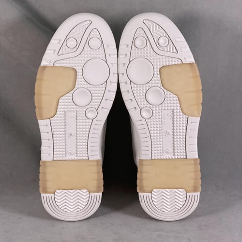 اوف وايت - سنيكر ابيض فخم