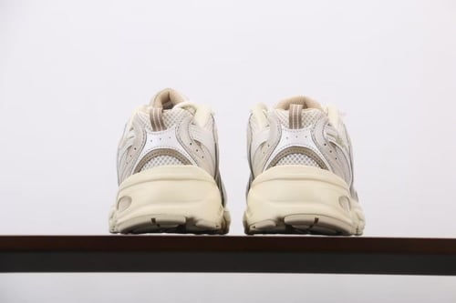 نيو بالانس 530 بيج