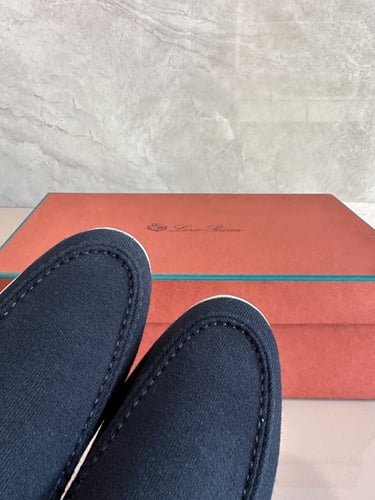 لوروبيانا كحلي فخم