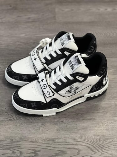 لويس فيتون ترينر ابيض و اسود فخم