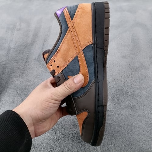 نايكي اس بي دانك بني و اسود