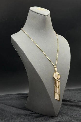 شال تايجر ذهب عيار 18 بتصميم الماس وزن 19.6 جرام