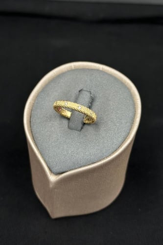 دبلة وردة ذهب تصميم الماس عيار 18 وزن من 2.4 الى 2...