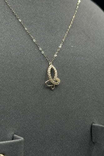 طقم اطفال شكل فراشة ذهب تصميم الماس