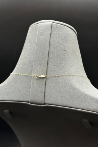 سلسال ذهب ناعم عيار 18 زهرة بتصميم الماس وزن 0.6 ج...