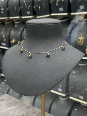 تشوكر ذهب عيار 18 بتصميم حلقات ايطالي وزن من 4.9 ا...