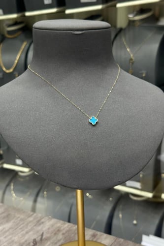 عقد ذهب عيار 18 تصميم وردة مع صدف فيروزي - لأطلالة...