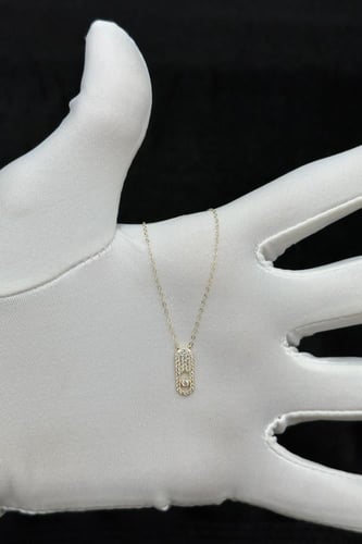 عقد مستطيل ذهب تصميم الماس عيار 18 وزن 0.7 جرام