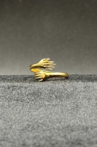 خاتم العناق ذهب صافي عيار 21 وزن من 1.8 الى 1.9 جر...